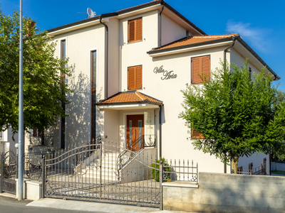 Villa Aria